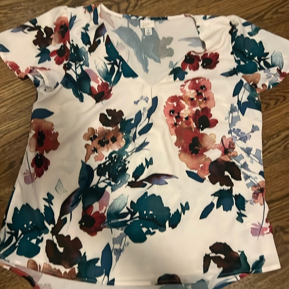 Like new crepe floral top. A New Day